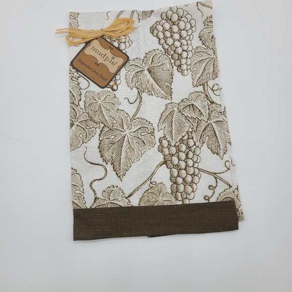 Mud Pie Grapevine Linen Towels - Picture 7 of 7